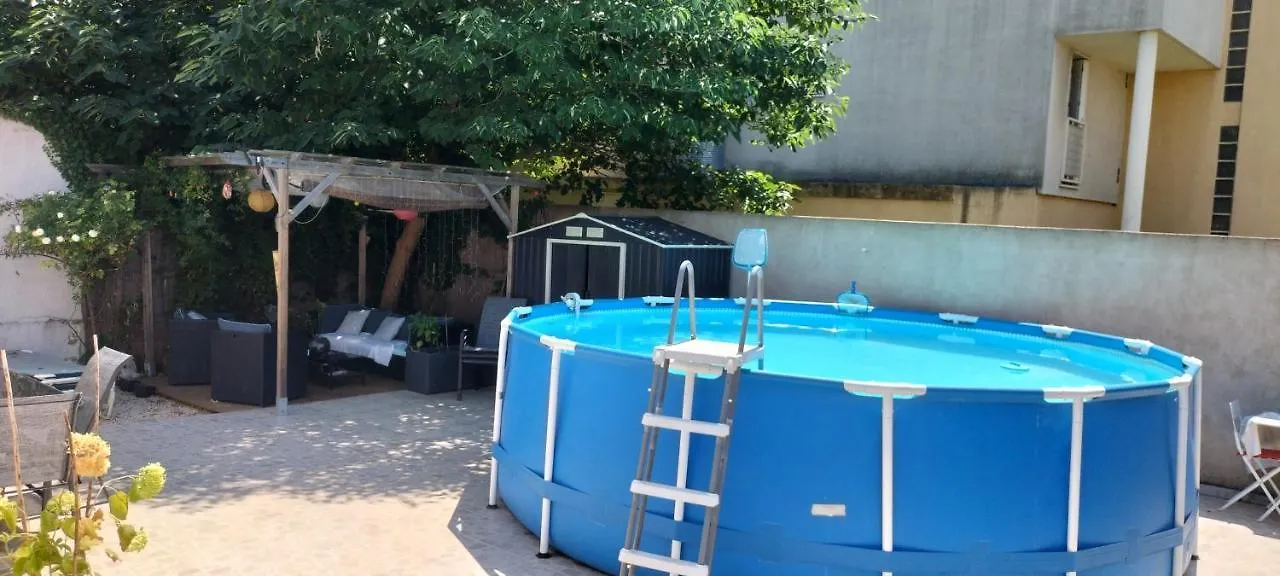 Appartement Studio Pour Location Vacances A La Semaine Avignon