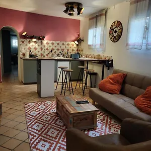  Appartement 2 Pieces Intramuros Place Pie